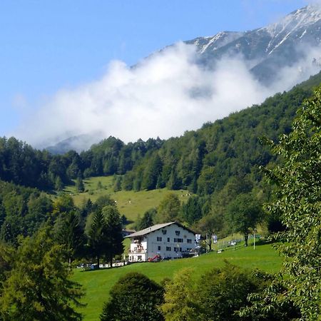 ホテル Rifugio Monte Baldo アーヴィオ エクステリア 写真