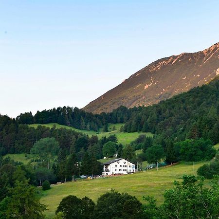 ホテル Rifugio Monte Baldo アーヴィオ エクステリア 写真