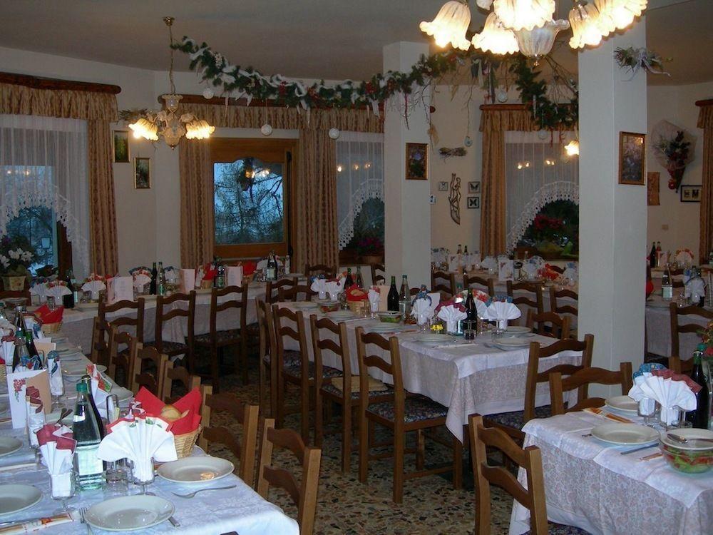 ホテル Rifugio Monte Baldo アーヴィオ エクステリア 写真